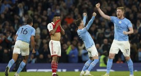 [英超]利物浦小胜阿森纳 登顶英超